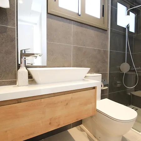 ヴィラ Phaedrus Living Serenity Waves No20 ラルナカ