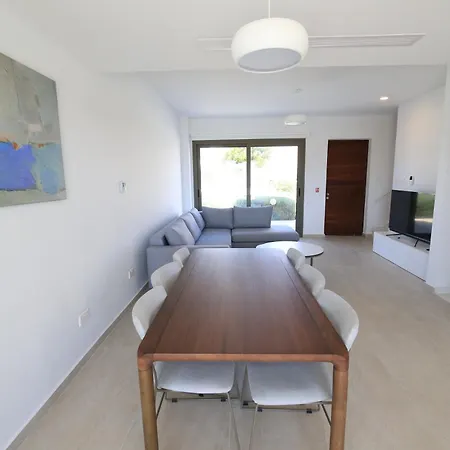 Villa Phaedrus Living Serenity Waves No20 *